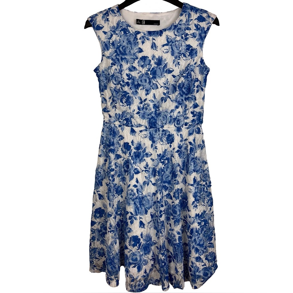 Leslie Fay Women's Fit & Flare Floral Blue/White Sleeveless Midi Dress Size 8